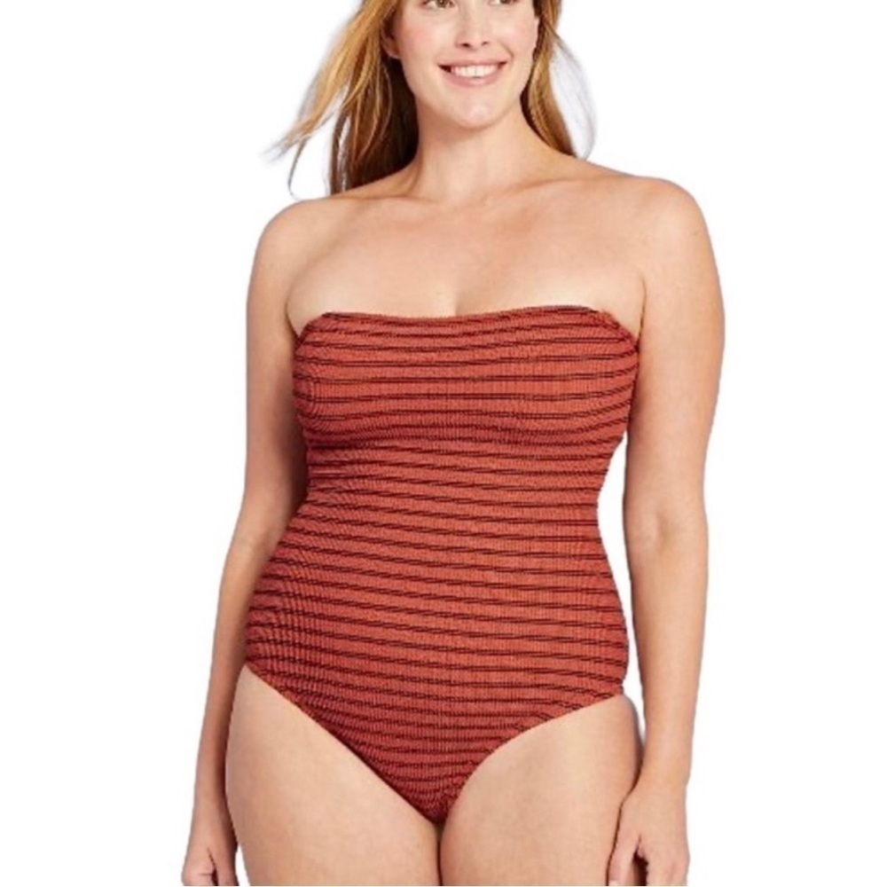 Women’s One Piece Medium Coverage Swimsuit - M (8-10)
